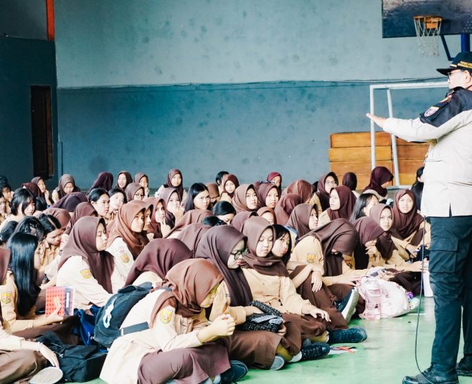 Tingkatkan Kedisiplinan dan Jiwa Kepemimpinan, SMAN 9 Bandung Gelar Kegiatan Ketarunaan dan Kepramukaan