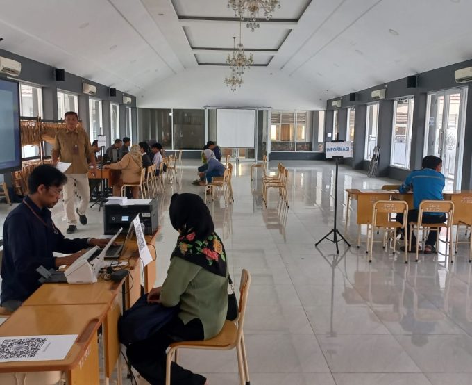 Hari Kedua SPMB SMAN 9 Bandung Berjalan Lancar dan Kondusif