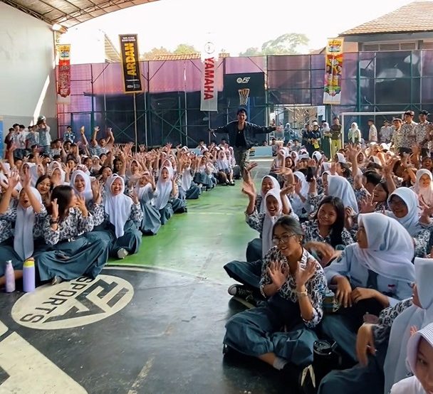 Meriah! Yamaha Fazzio Youth Festival Sambangi SMAN 9 Bandung
