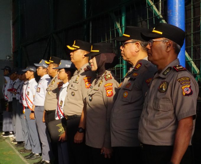 Tingkatkan Kesadaran Hukum dan Tertib Lalu Lintas, Polrestabes Bandung Gelar “Police Goes to School” di SMAN 9 Bandung
